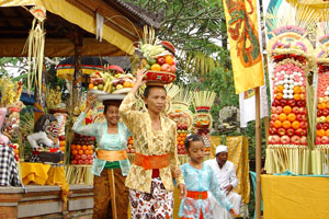 Bali Tempelzeremonie im Dorf